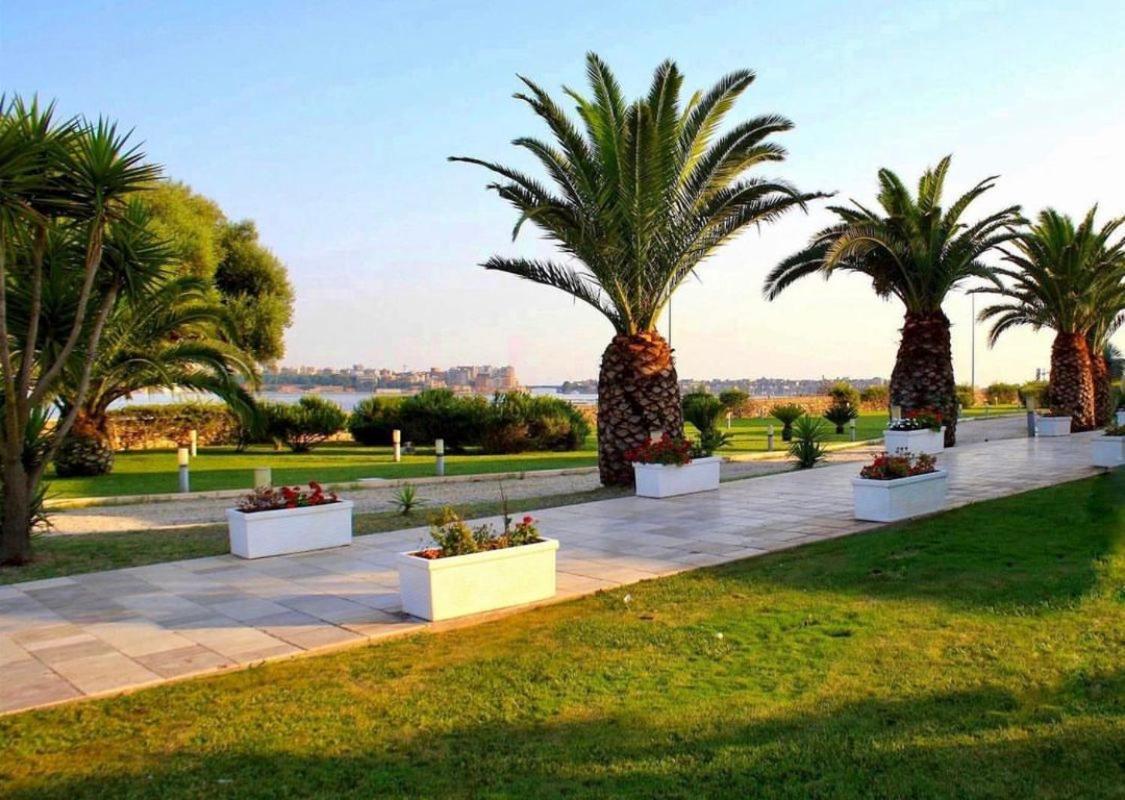 Hotel Saraceno Al Faro Ταράντο Εξωτερικό φωτογραφία