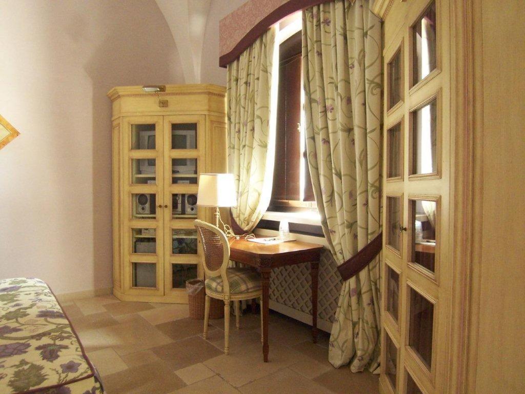 Hotel Saraceno Al Faro Ταράντο Δωμάτιο φωτογραφία